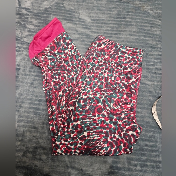 BCG Multicolor Cropped Leggings! - Picture 1 of 7